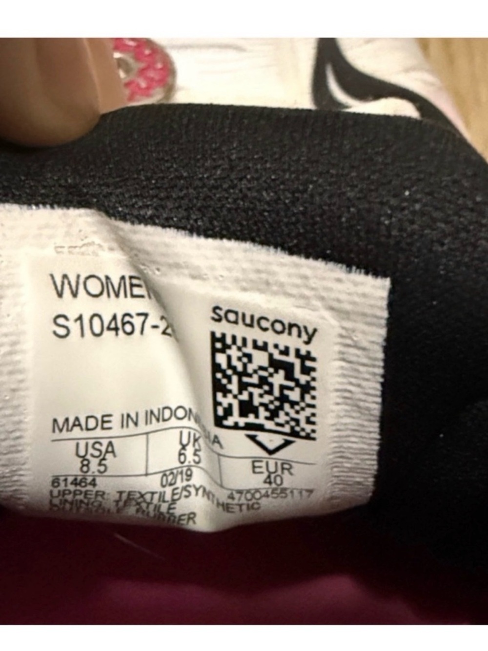 Saucony Kinvara 10 Limited Edition Boston Dunkin sneakers - Picture 8 of 8